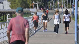 Jornada con cielo algo nublado y una máxima de 32 grados
