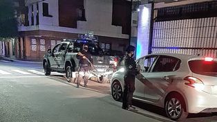Operativos de control por las restricciones a la noche en la ciudad de Santa Fe