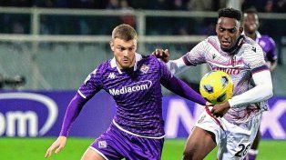 Lucas Beltrán fue titular en Fiorentina y se retiró lesionado.