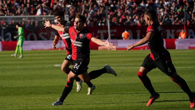 Mateo Silvetti acaba de marcar un golazo