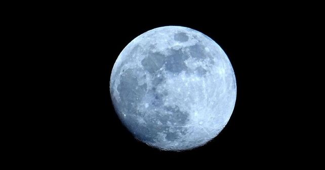 La primera superluna del 2025 podrá observarse en Paraná este lunes por la noche
