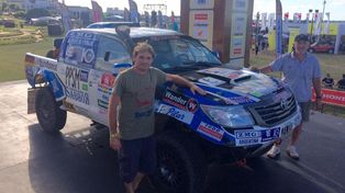 Di Palma (copiloto) y Naivirt tuvieron que despedirse del Dakar por problemas en su unidad.