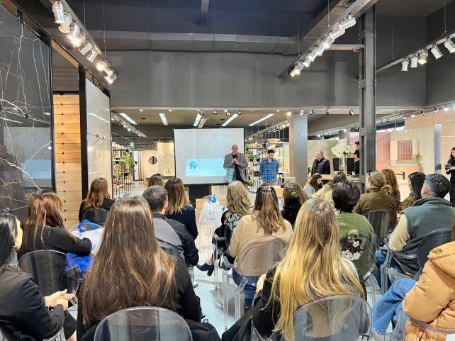 El evento se realizó en el local de Domus
