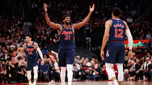 Philadelphia, Phoenix y Dallas avanzaron a semifinales en la NBA