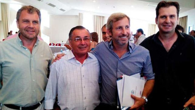 El ministro llegará a Villa del Rosario en medio del difícil momento de la comunidad por la muerte del intendente Claudio Baldezari (En la foto junto a Frigerio