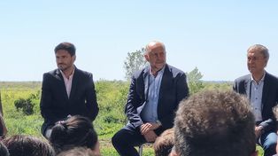 El gobernador electo, Maximiliano Pullaro y el actual, Omar Perotti