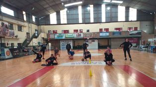 Rivadavia y CUST abren la actividad del Torneo Mixto de básquet.