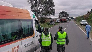 Ruta 11: tres policías resultaron heridos en un fuerte siniestro vial cerca de Videla