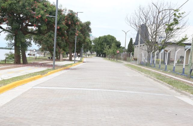 Así quedo el recientemente inaugurado Paseo del Puerto en la ciudad de Santa Fe.