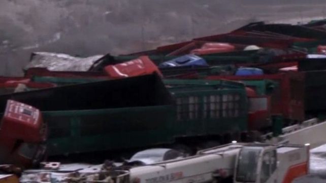 Un accidente múltiple de 56 vehículos en China deja 17 muertos y 37 heridos
