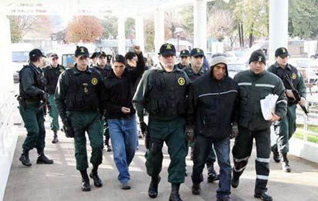 Marchen presos. Los siete mapuches fueron detenidos en el sur del país.