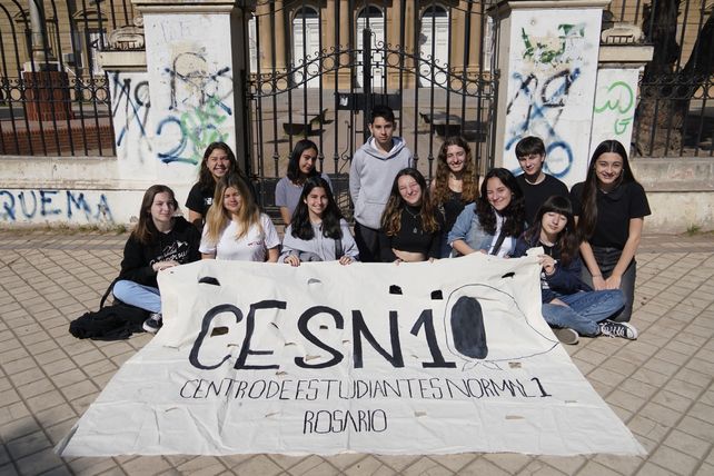 El reclamo estudiantil por las lenguas vivas del Normal 1