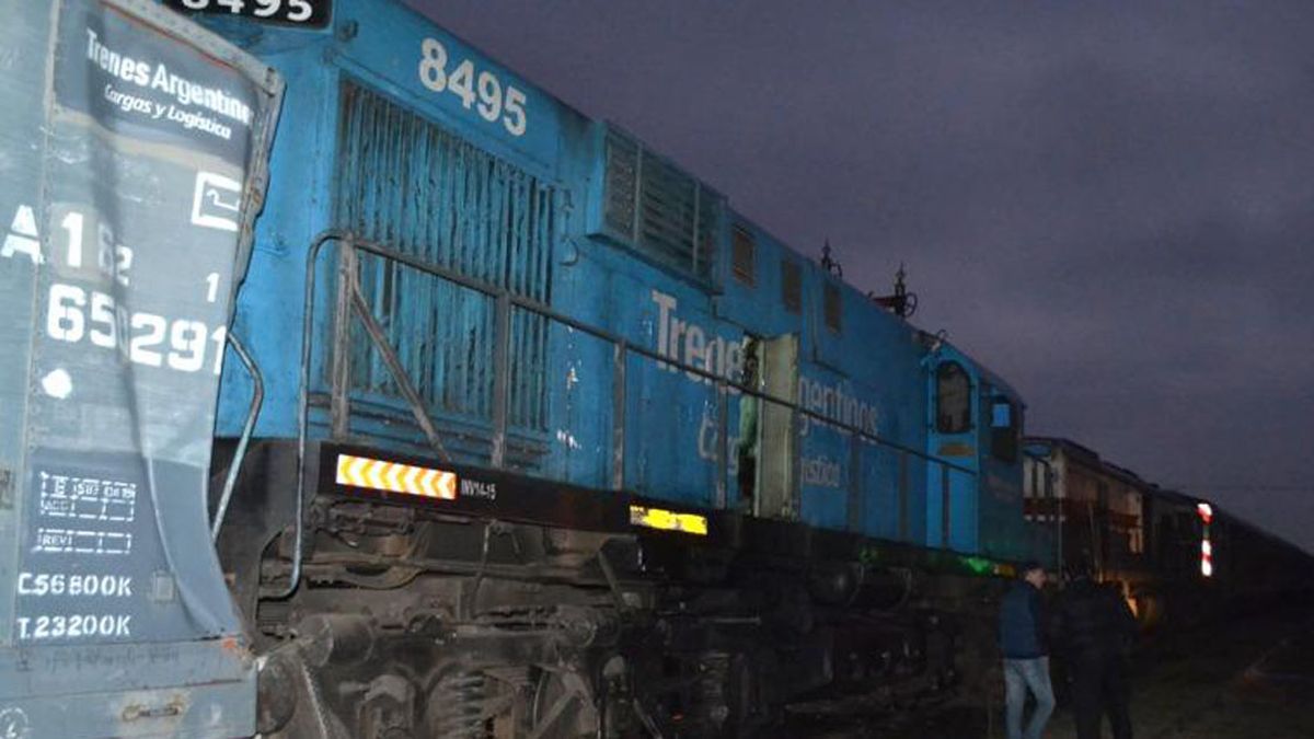 Al menos 24 heridos al chocar un tren de pasajeros y uno de carga en Rawson