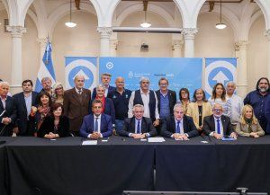 Paritaria Nacional Docente: acuerdo por básico de $130.000
