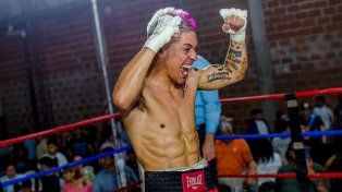Francisco Solá despachó a su rival en apenas 28 segundos.