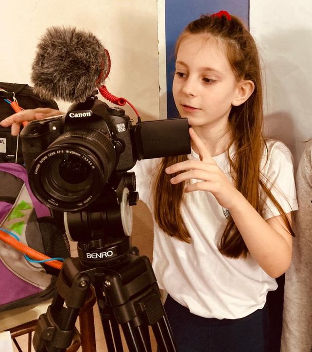 Estrenan un corto de ciencia ficción escrito y protagonizado por alumnos de la Gurruchaga
