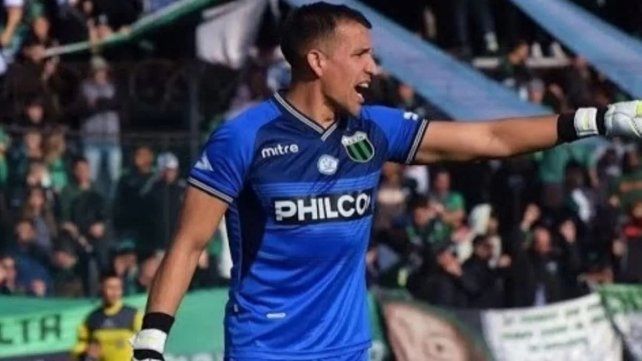 Unión habría realizado un sondeo por el arquero de Nueva Chicago Facundo Ferrero.