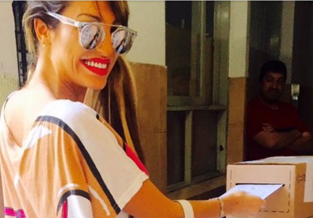Mirá lo que se puso Vicky para ir a votar