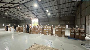 Secuestraron bidones con agroquímicos de una empresa agropecuaria de Victoria.
