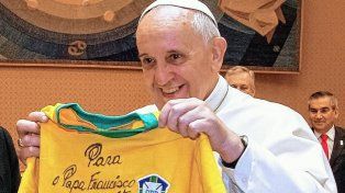 A un año de su muerte, el Papa Francisco recordó a Pelé.