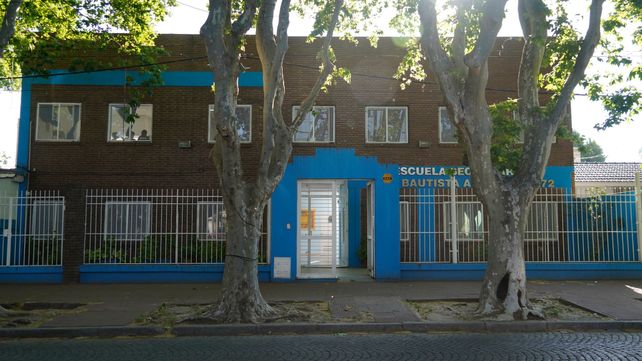 La Escuela Media Nº272 Juan Bautista Alberdi, una de las paradas en el recorrido que profundiza sobre la historia de las hermanas Cossettini.