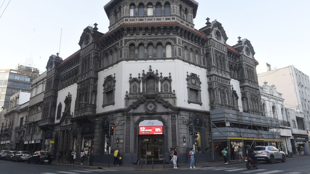 Camino a su centenario, la Casa Fracassi avanza hacia la restauración de su fachada