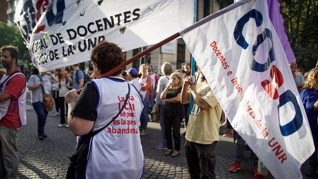 Los docentes universitarios harán un paro de 72 horas la semana próxima