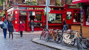 Un tradicional pub de Dublin. Estos lugares deberán cerrar a la noche desde hoy.&nbsp;