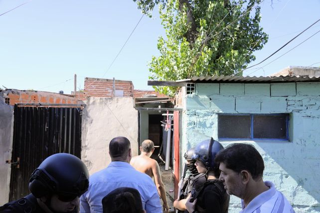 Otra casa señalada como punto de venta de drogas fue derribada por la ley de narcomenudeo.
