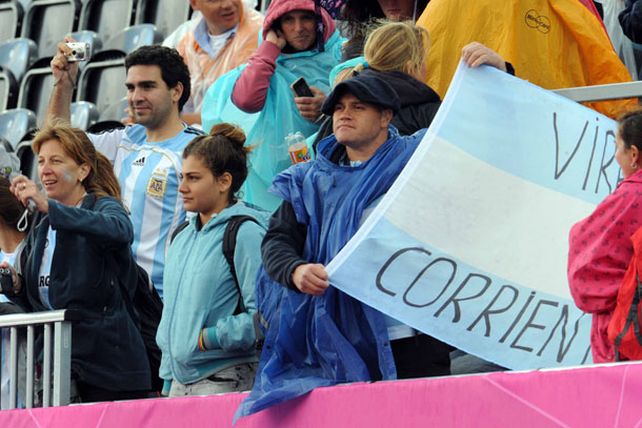 Las Leonas vencieron a Sudáfrica en su primer partido en Londres 2012