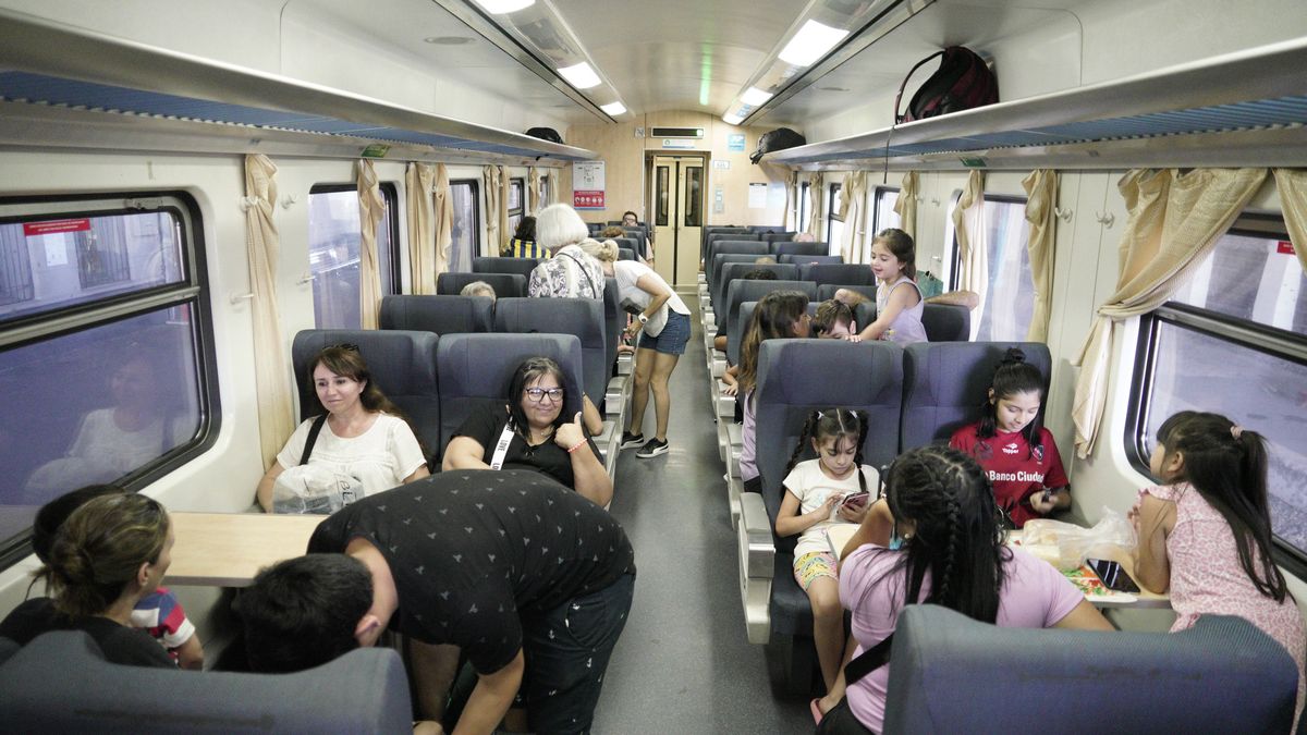 Tren Rosario-Cañada: volvieron a suspender el servicio por falta de  locomotoras