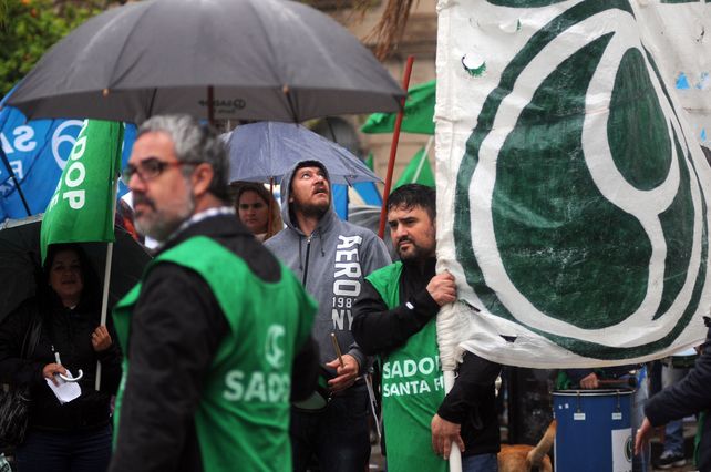 Los docentes privados no somos apóstoles, ni voluntarios: somos trabajadores