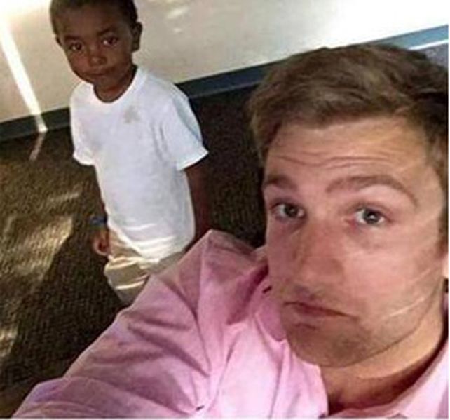Gerod Roth y la selfie que se tomó junto al hijo de su compañera Sydney Jade.