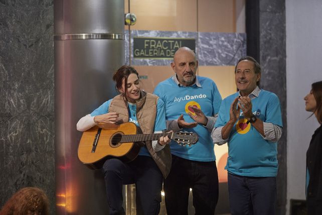 El encargado:  Deshonestidad y humor con la argentinidad al palo