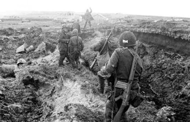 Imagen del campo de batalla en Pradera del Ganso, donde hubo la mayor cantidad de bajas argentinas en tierra.