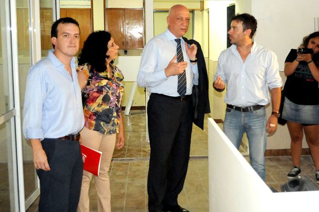 El gobernador recorrió la futura sede de la Subsecretaría de Niñez