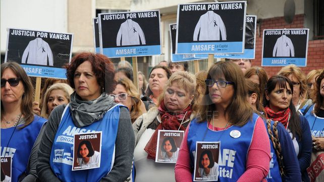 Pedido. Docentes solicitan mayores avances en la investigación del crimen.&nbsp;