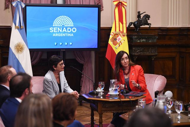 Victoria Villarruel recibe visitas protocolares de embajadores pero no habilta el recinto