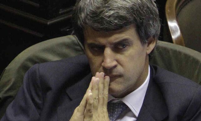 Prat-Gay anticipó que habrá bono de fin de año para salarios bajos Prat-Gay anticipó que habrá bono de fin de año para salarios bajos