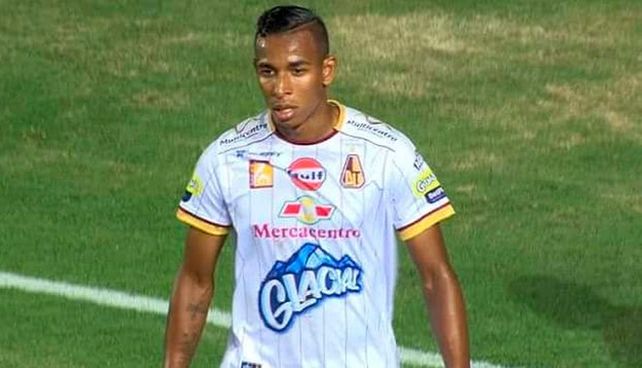 Otro colombiano para Boca