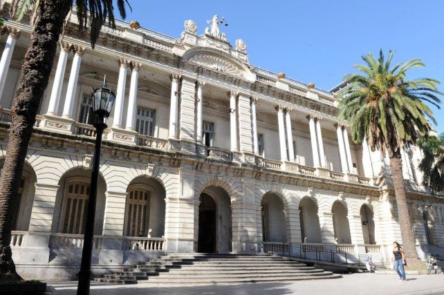 La Facultad de Derecho de la UNR es una alternativa para albergar comisiones de la reforma constitucional.