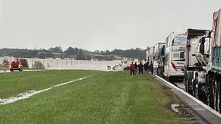 La autopista Buenos Aires, a la altura de Baradero permanece cortada. Hay desvíos hacia la provincial 41.&nbsp;
