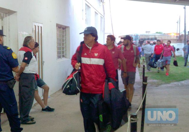 Banderazo de apoyo al #PatrónDelAscenso antes de la semifinal