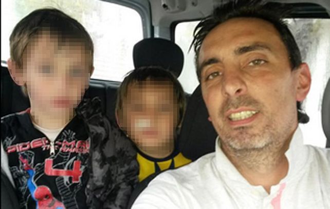 El ex jugador de Central junto a sus hijos. (Foto:@chiricolusso)