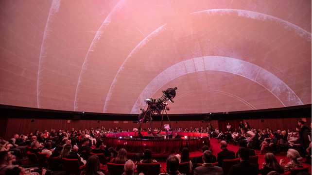 Una experiencia inmersiva para dar otra vuelta a la Luna con música de Pink Floyd