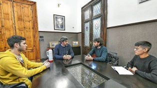 Ángel Giano analizó con académicos los resultados del estudio.