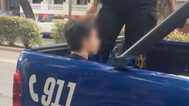 Quedó demorado un adolescente relacionado con la madre del bebé hallado muerto en un contenedor en barrio Martin.