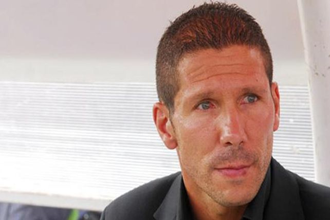 A Cholo le falta poner la firma