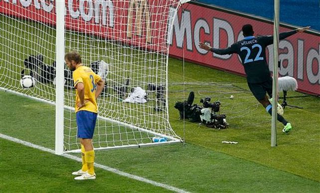 Inglaterra venció a Suecia con lo justo tras ir perdiendo