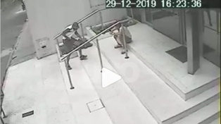 Demencial robo a trompadas en barrio Sur